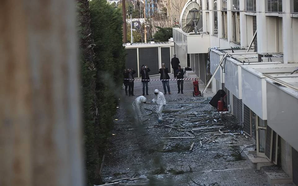 Εικόνες από drone μετά από την βόμβα στον ΣΚΑΪ (βίντεο)